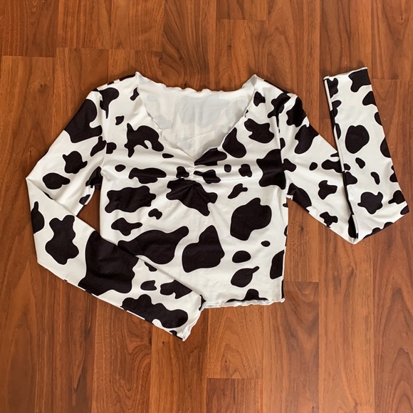 SHEIN Tops - Long sleeve cow print top